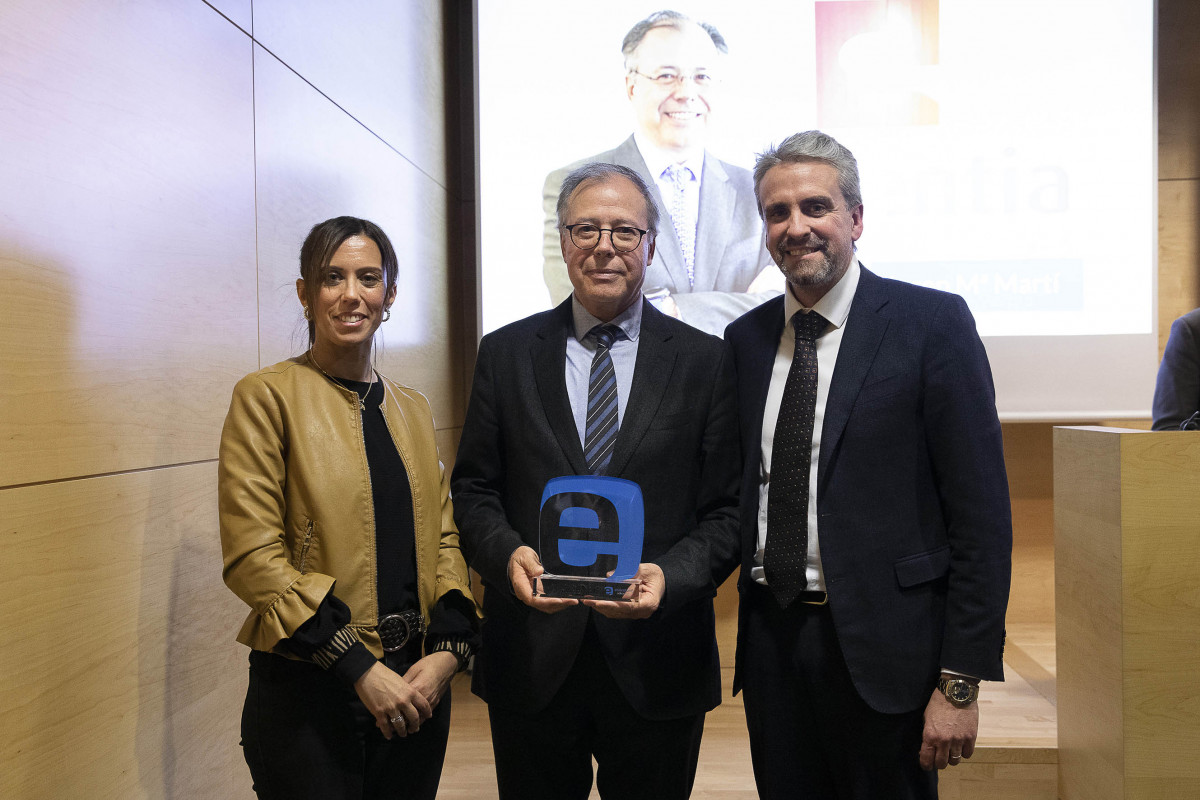 Josep maria marti recibe el premio de honor a la trayectoria personal