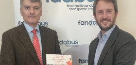Fandabus y aetuca se adhieren al manifiesto por un transporte urbano para todas las personas