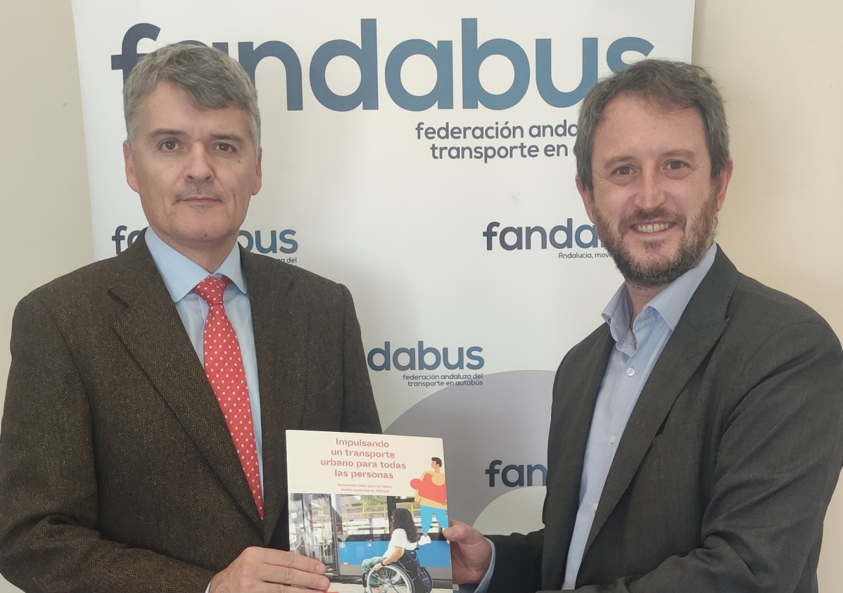 Fandabus y aetuca se adhieren al manifiesto por un transporte urbano para todas las personas