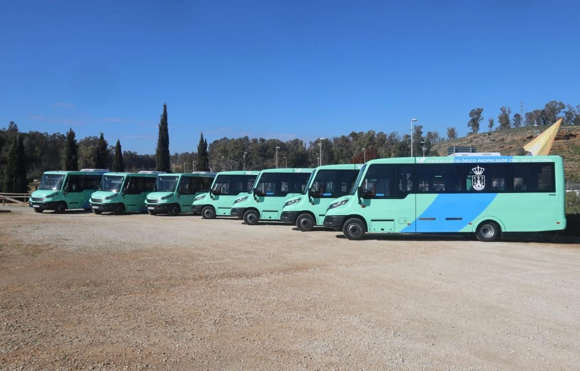 Alcala de guadaira renueva su flota de microbuses urbanos
