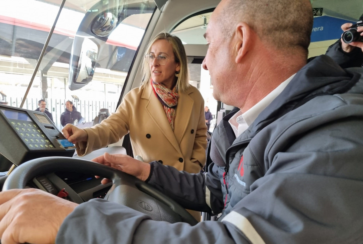 La nueva estacion de ourense recibe 700000 viajeros en dos anos de servicio