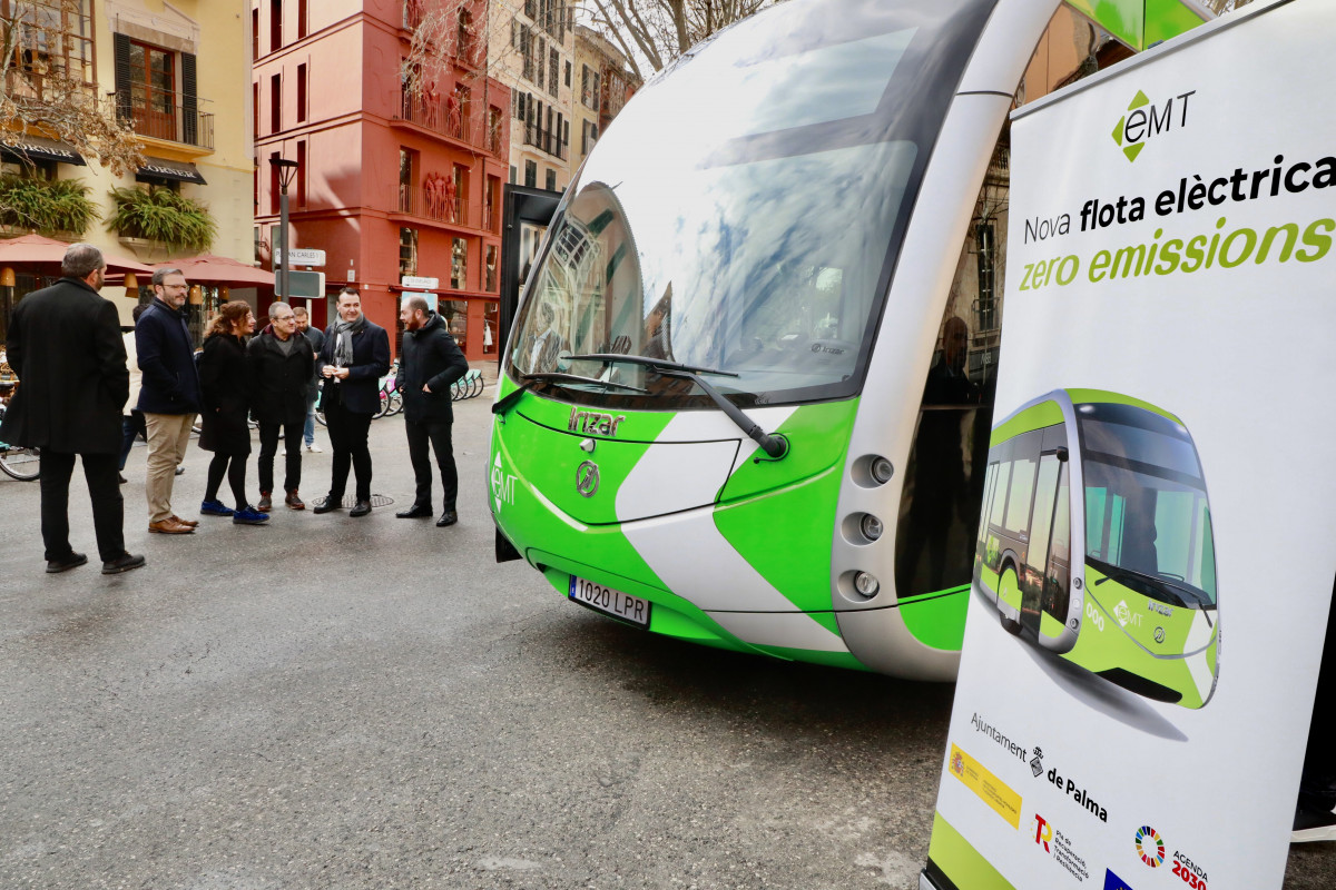 Llegan a palma los primeros autobuses electricos de la emt