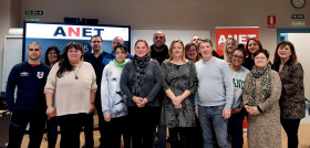 Anet forma a 18 desempleados para conducir autobuses
