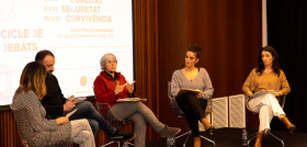 Tusgsal participa en un debate sobre transporte publico y genero