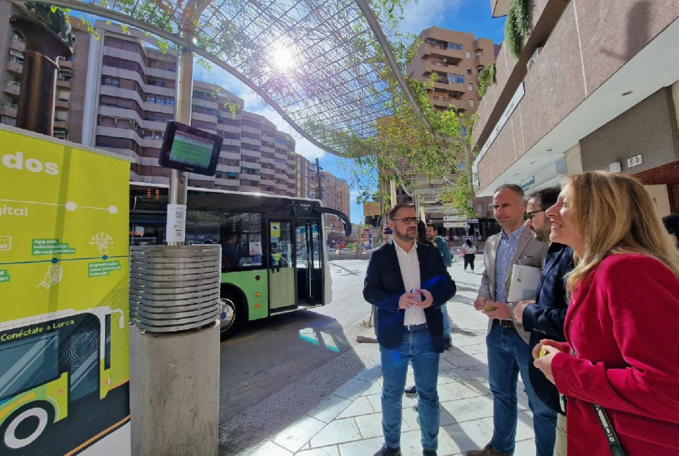 Lorca digitaliza el servicio de autobus urbano