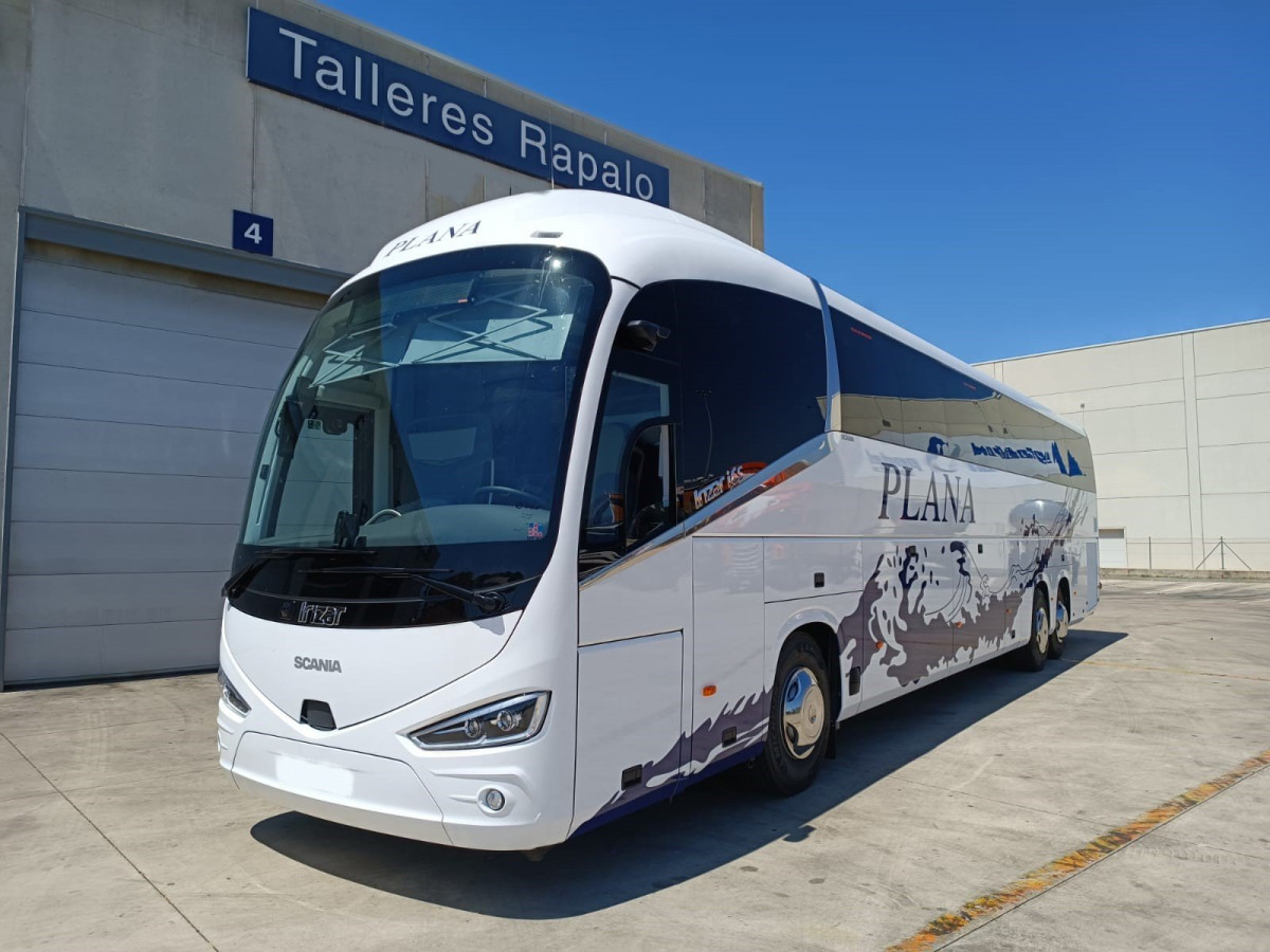 Autocares plana amplia su flota con 12 autocares scania