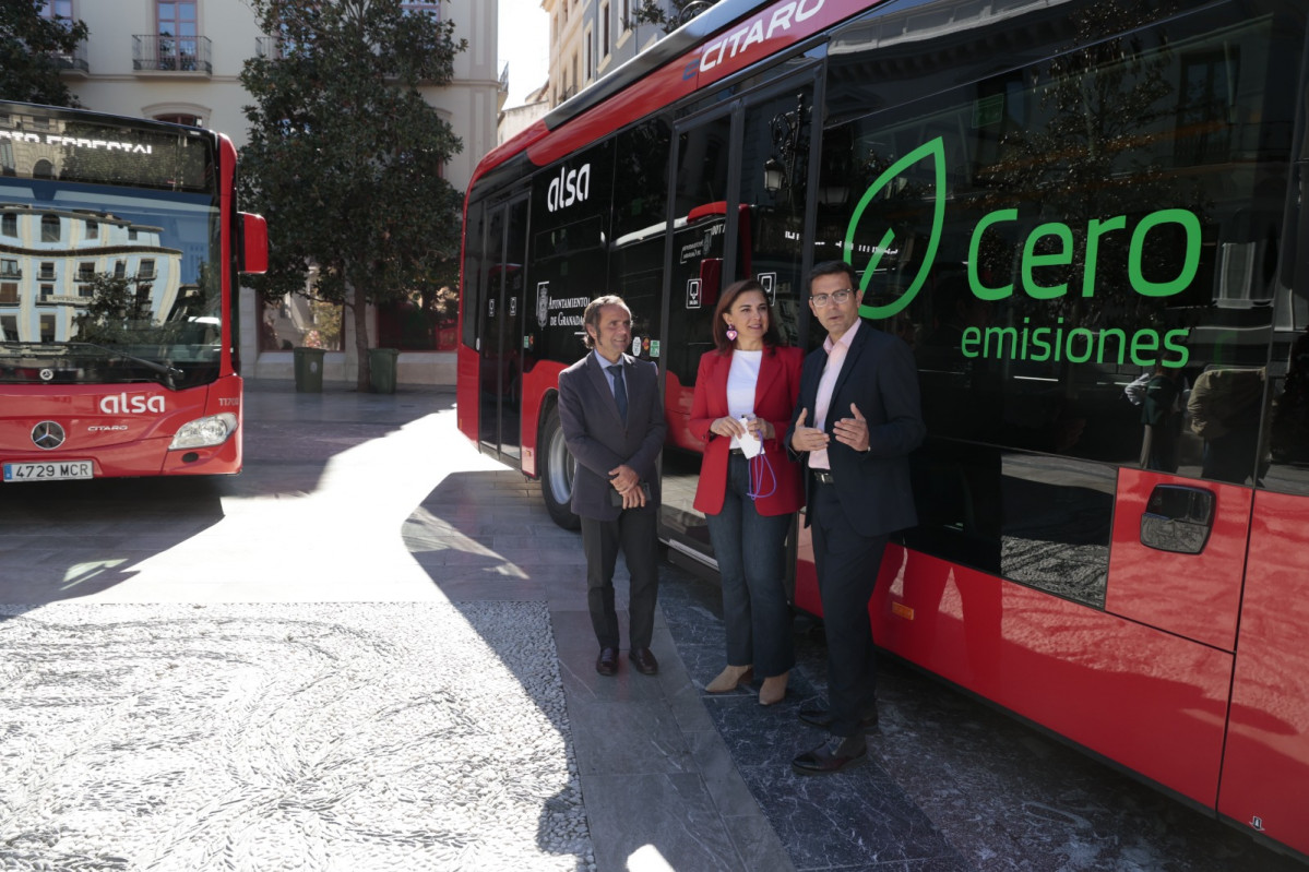 Transportes rober incorpora dos autobuses uno electrico y otro hibrido