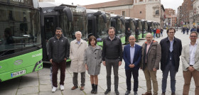 Auvasa presenta 14 nuevos autobuses de gnc construidos por solaris