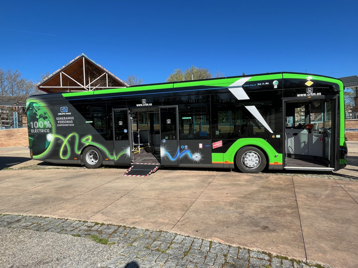 El grupo ruiz presenta la primera linea interurbana de autobuses 100 electricos