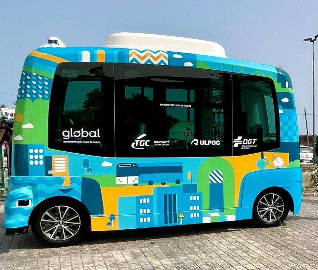 Global presenta el primer minibus autonomo de canarias