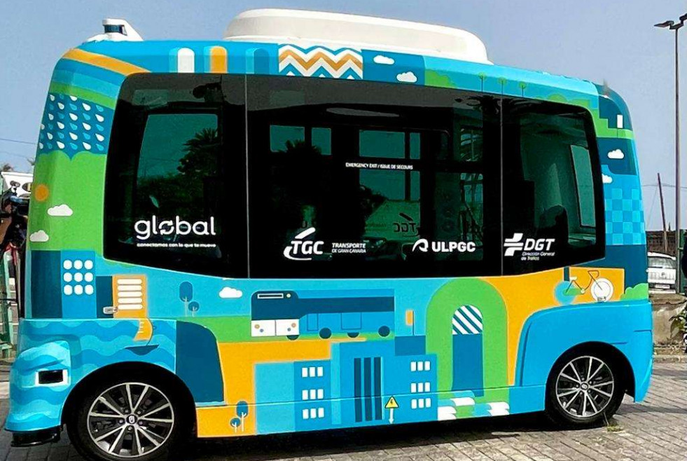 Global presenta el primer minibus autonomo de canarias
