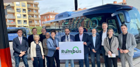 Teisa presenta el nuevo autobus lanzadera rumbus