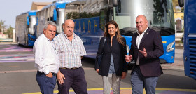 Tiadhe refuerza su flota con cuatro autobuses para mejorar las frecuencias