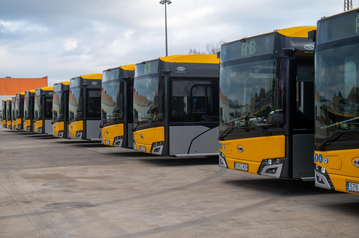 El amb estrena 66 nuevos autobuses hibridos y electricos