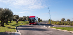 El autobus urbano de dos hermanas transporta un 74 mas de usuarios