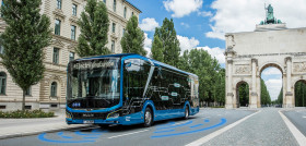 Man prueba un autobus automatizado en munich