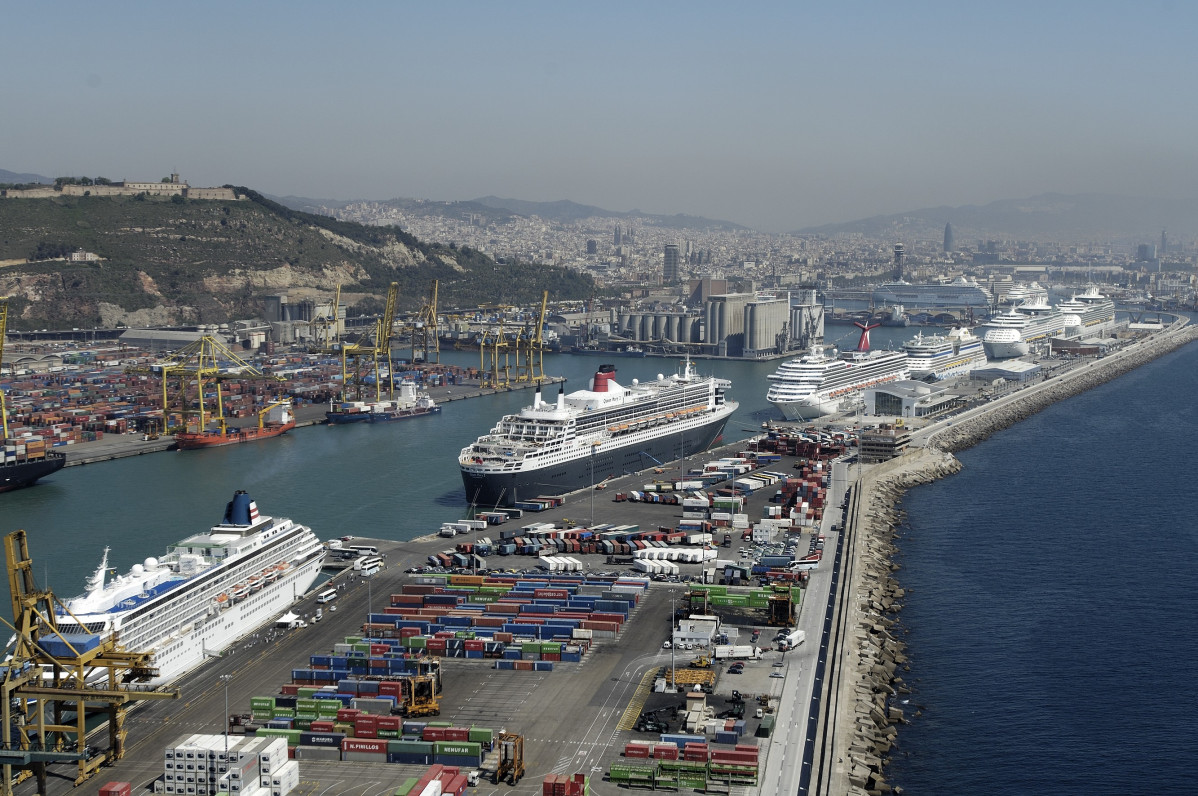 Direbus y unauto vtc reclaman que colau rectifique su oposicion a los cruceros