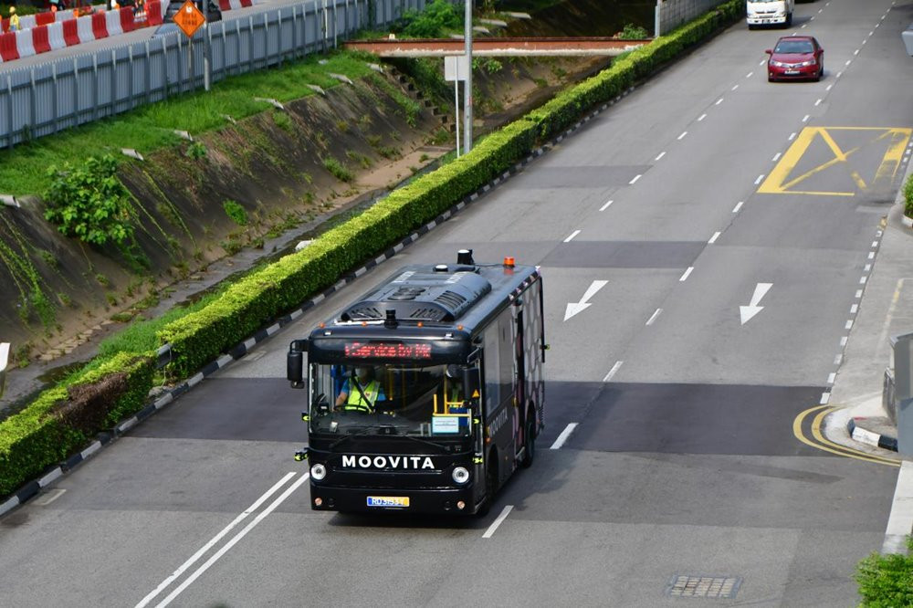 El autobus autonomo de king long circula en singapur desde enero