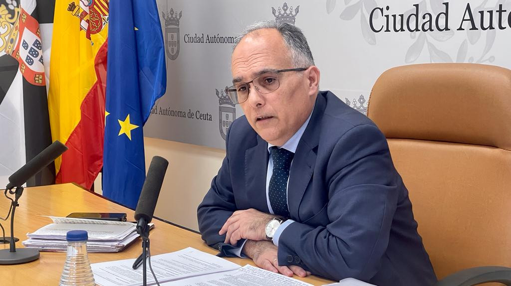 Ceuta actualiza los requisitos del billete de autobus bonificado