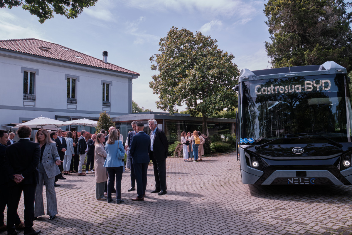 Byd y castrosua presentan el nuevo autobus electrico e bus