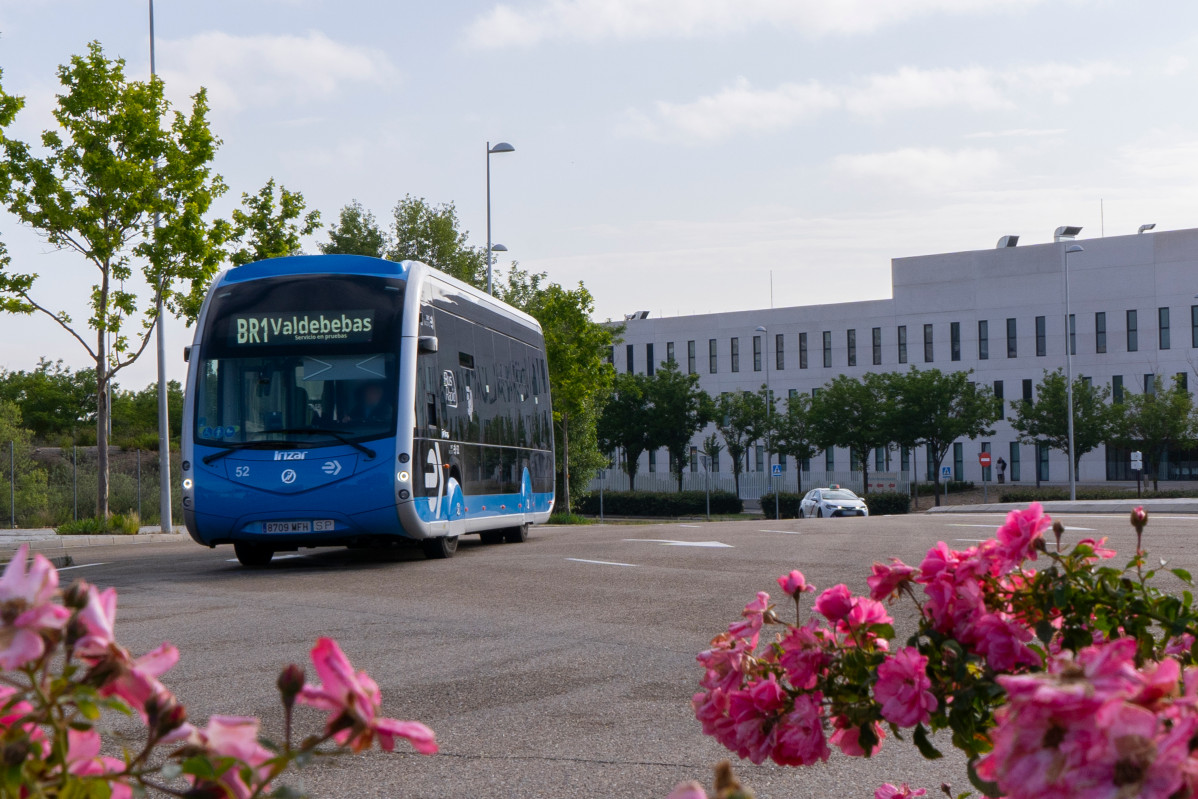 La emt de madrid comienza a operar la primera linea brt