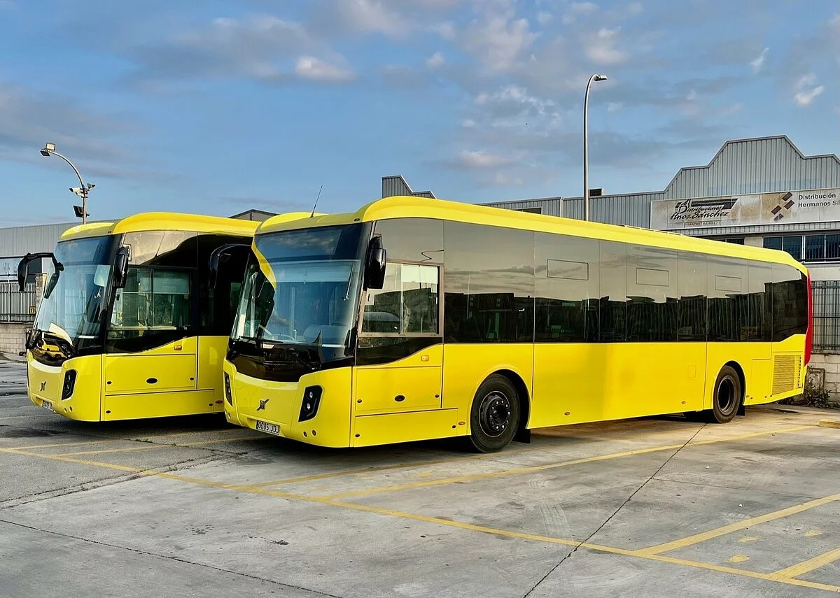 Chiclana incorpora dos nuevos autobuses impulsados por biogas