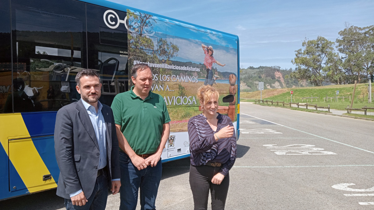 Asturias amplia el servicio especial de transporte publico a la playa de rodiles