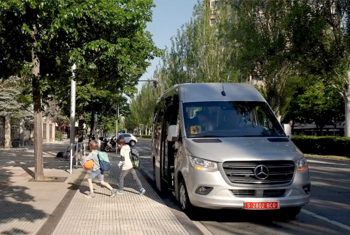 Los vehiculos de transporte escolar de mas de 16 anos deberan renovarse para el proximo curso