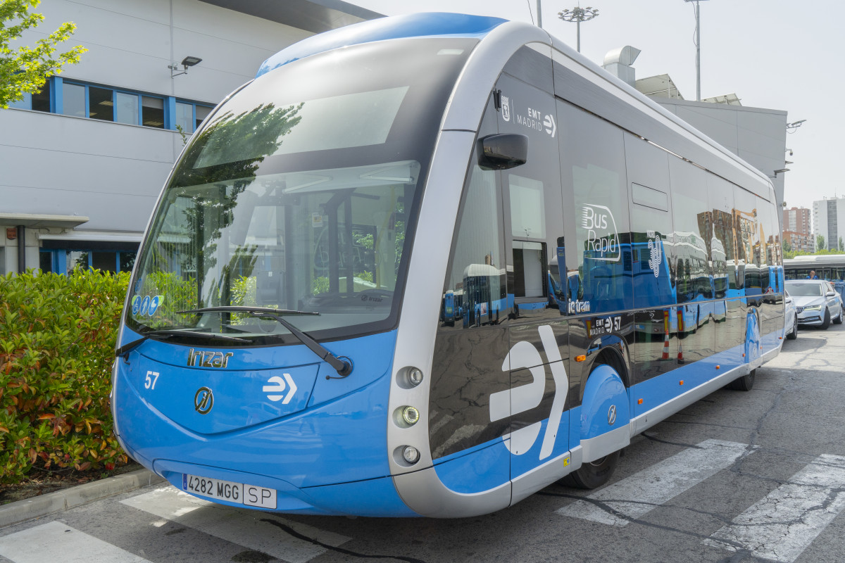 Los usuarios del bus rapid de la emt de madrid lo valoran con un sobresaliente