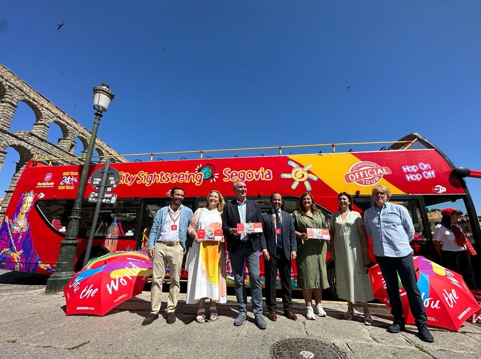 El autobus turistico de segovia sera gratuito para los residentes en agosto