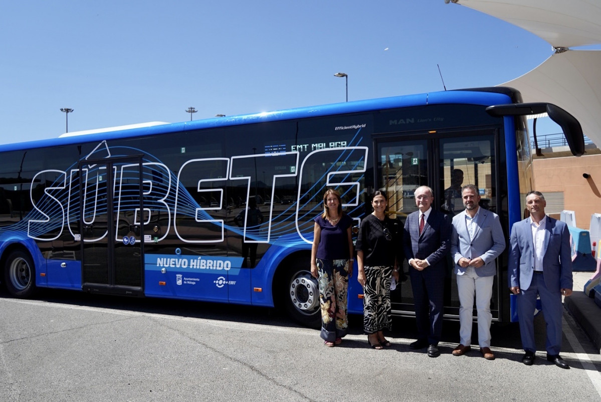 La emt de malaga incorpora 12 nuevos articulados electrico hibridos de man