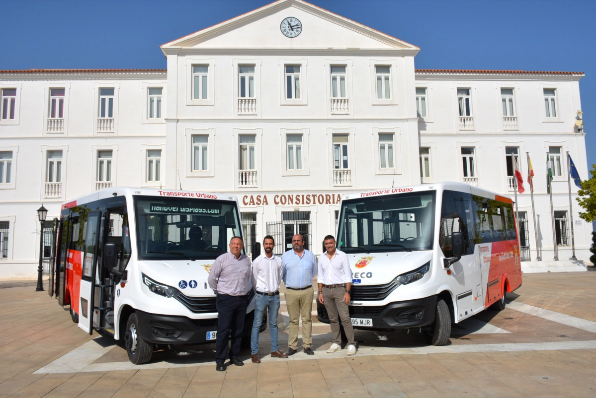El transporte publico de san roque incorpora dos microbuses iveco