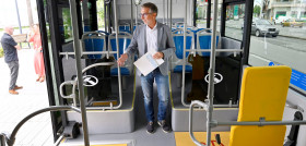 El tus de santander presenta dos autobuses electricos de king long