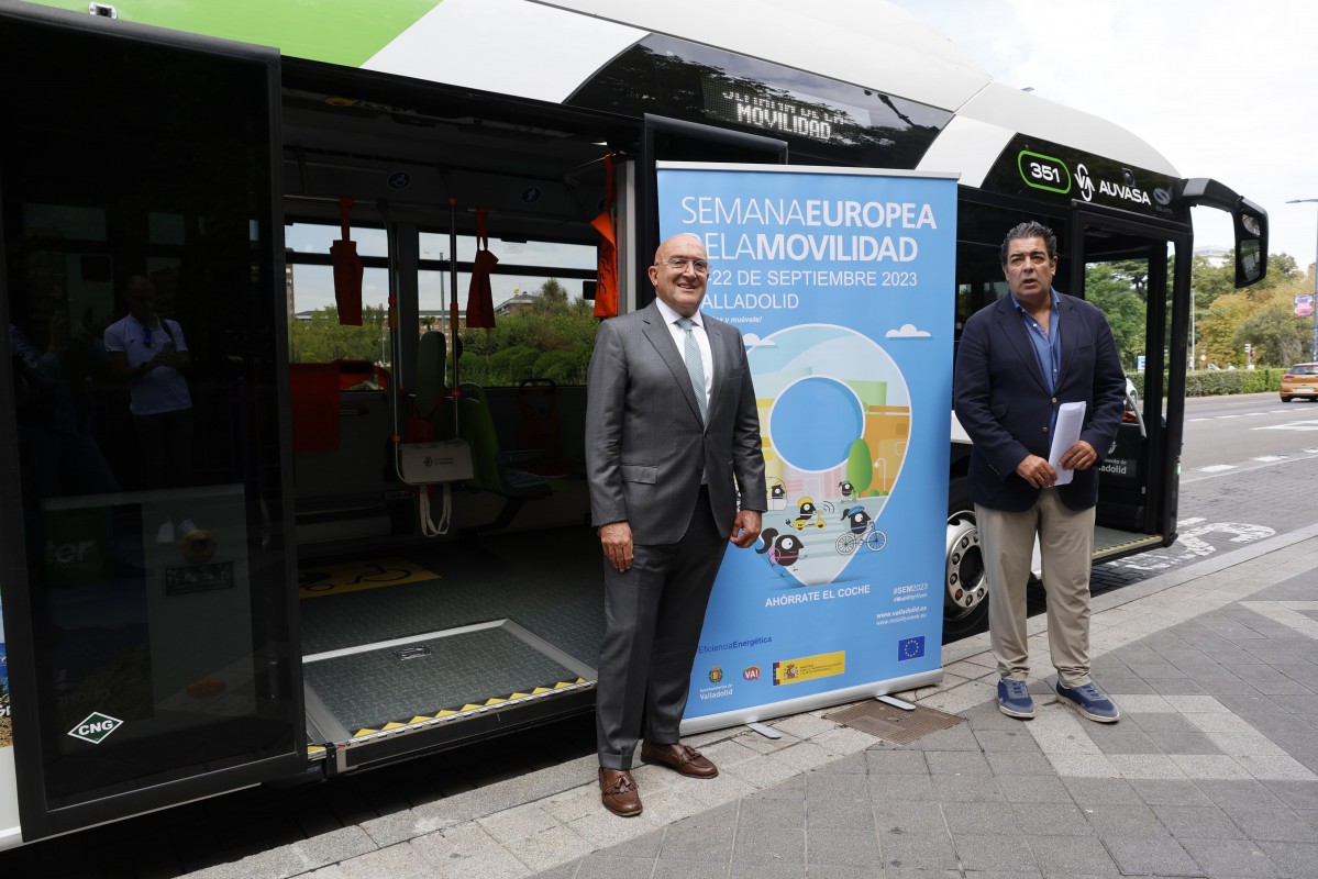 Los autobuses de auvasa acogen miniconciertos de musica clasica