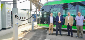 La emt de palma pone en marcha una linea electrificada