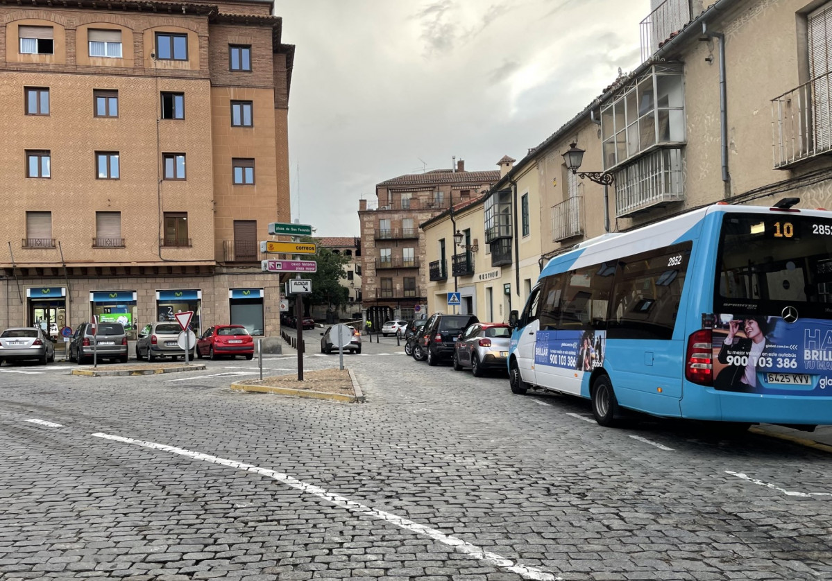 Segovia prueba minibuses lanzadera para el recinto amurallado