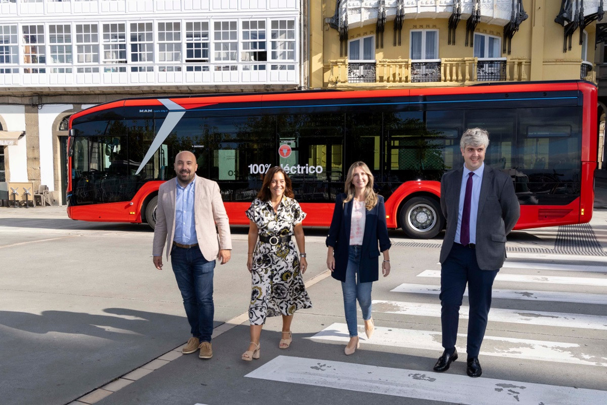 Tranvias de la coruna prueba el autobus electrico de man