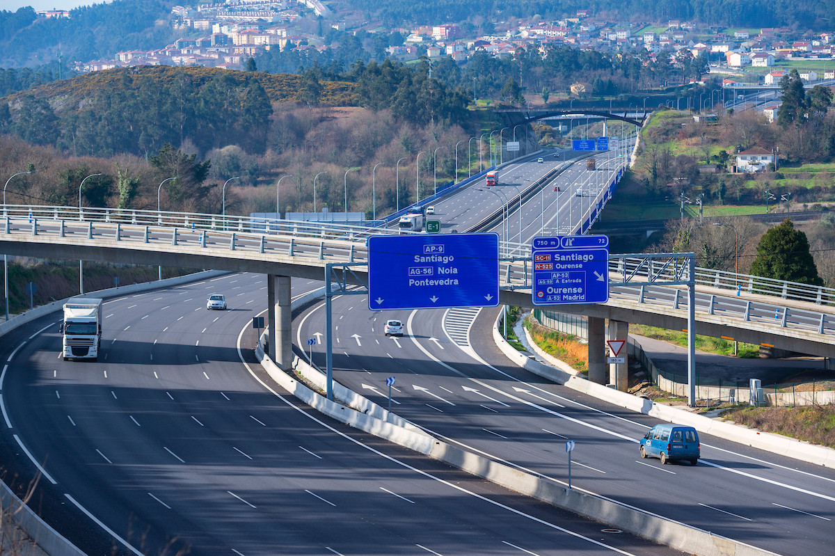 Espana no implantara los peajes en las carreteras a cambio de apostar por el ferrocarril