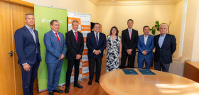 Vectalia y la universidad de alicante firman el convenio anual