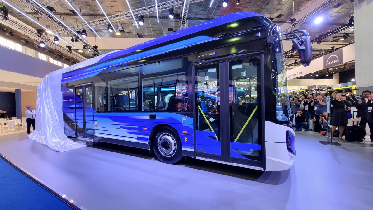 Iveco bus y hyundai lanzan el autobus eway de pila de combustible