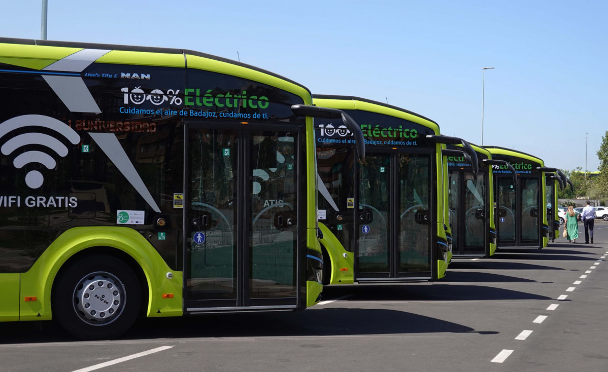 Grupo ruiz lanza el modelo de transporte bajo demanda busme