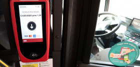 La emt de valencia transporta 100000 usuarios mas en el puente del 9 de octubre