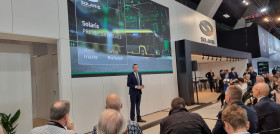 Solaris expone en busworld dos autobuses articulados