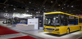 Daimler buses muestra el tourismo el intouro y el multiclass le de setra