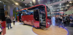 Anadolu isuzu presenta el midibus electrico discrecional novo volt