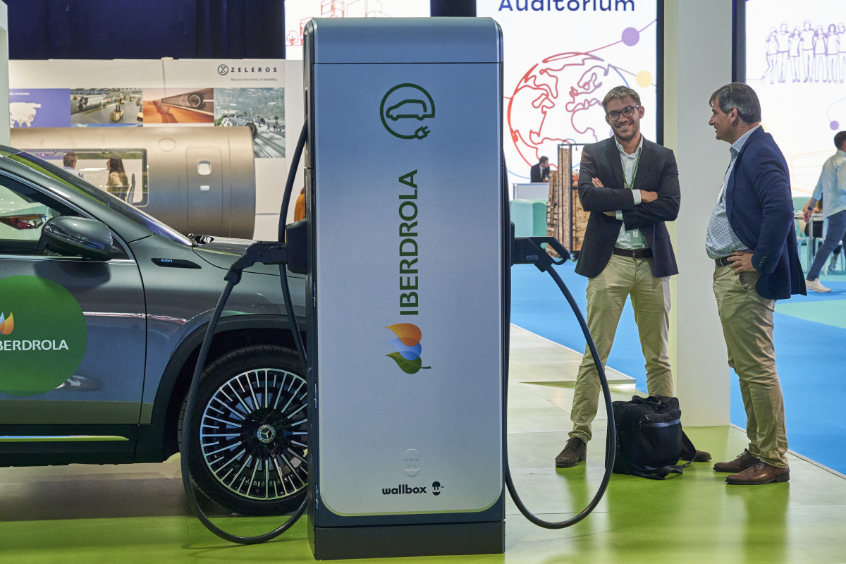 Iberdrola presenta soluciones inteligentes de recarga en global mobility call