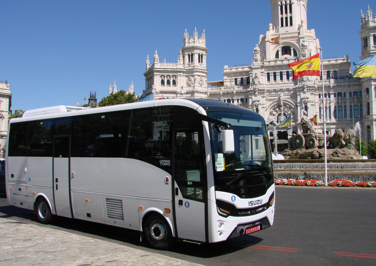 Isuzu expondra tres vehiculos en expobus iberia