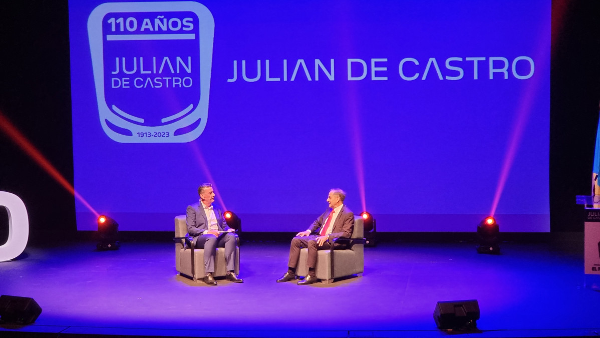Julian de castro celebra sus primeros 110 anos de trayectoria