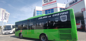 Julian de castro refuerza su flota con dos midibuses de otokar