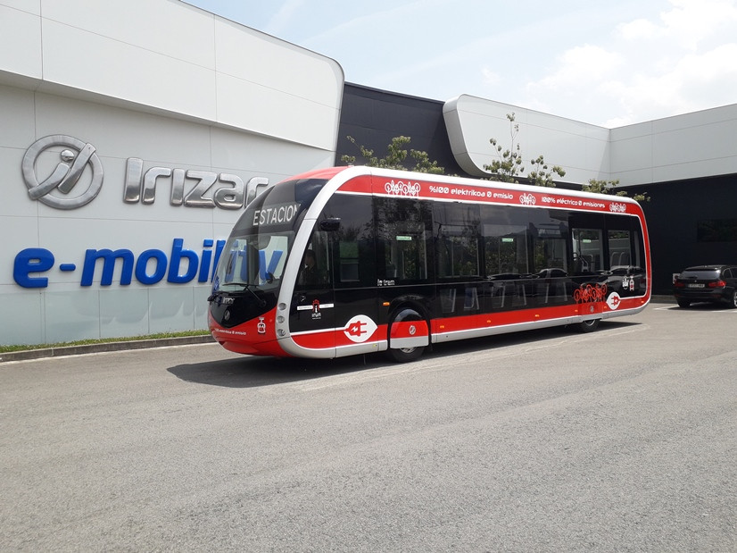 Irunbus recibe cuatro autobuses electricos de irizar e mobility